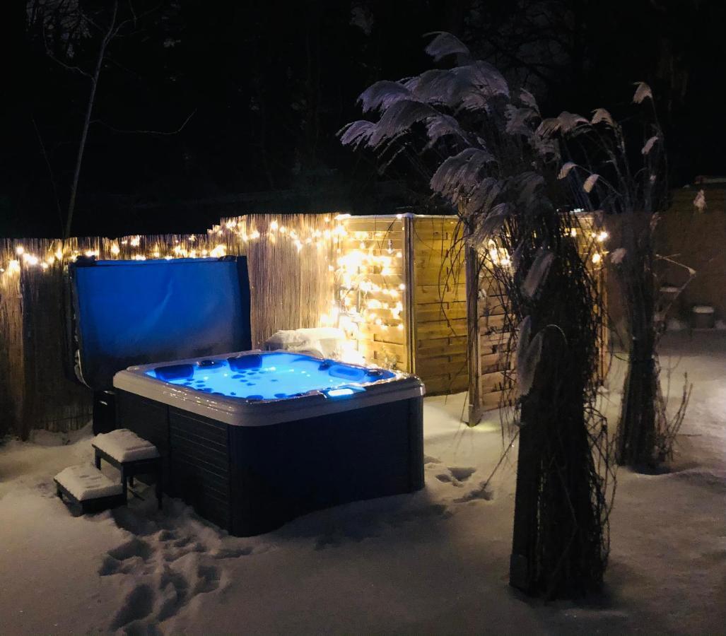 Gartenloft Mit Outdoor Whirlpool Und Garten Petershagen-Eggersdorf المظهر الخارجي الصورة
